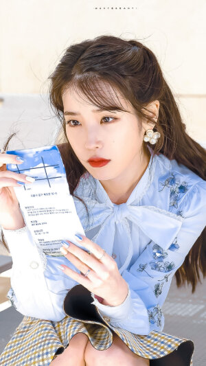 IU