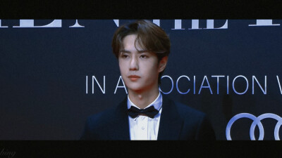 190906 GQ智族十周年盛典
✨人生竞技场 你是大玩家✨
@UNIQ-王一博 cr:logo