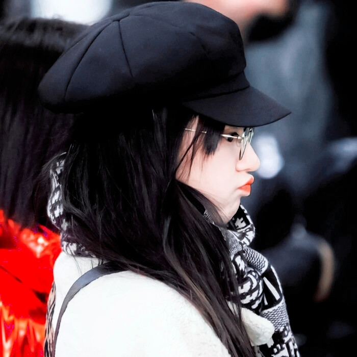 
爱我 或者很爱我 只爱我 能做到吗：