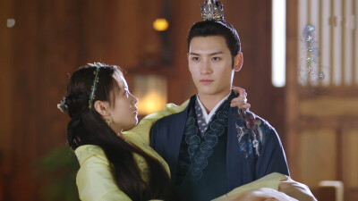 李庚希，黄俊捷