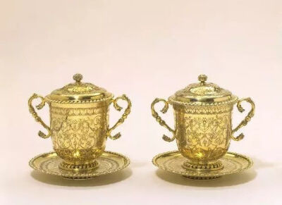 17世纪后半期的一对纯银镀金巧克力杯/维多利亚与阿尔伯特博物馆收藏
