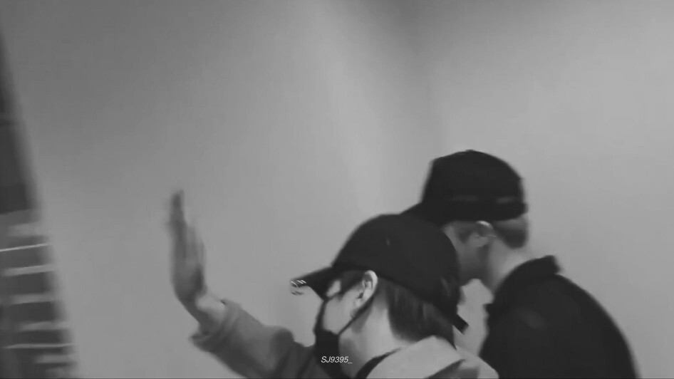 我的ID猫咪饲养录的来源是2255都是猫咪了啦
我是养猫人!!人搞25生龙活虎嗷呜!
糖旻对于我来说不是初恋。
那是盛大的爱意。
那是极致的爱意。
我喜欢一切明目张胆又小心翼翼的爱恋。
而糖旻就是。
他们可以明目张胆的人前示爱，也可以暗戳戳的咬耳朵说悄悄话或者勾勾小拇指。