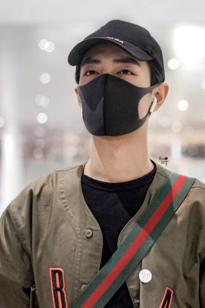 肖战机场｜190626 温州出发
cr.logo ​​​