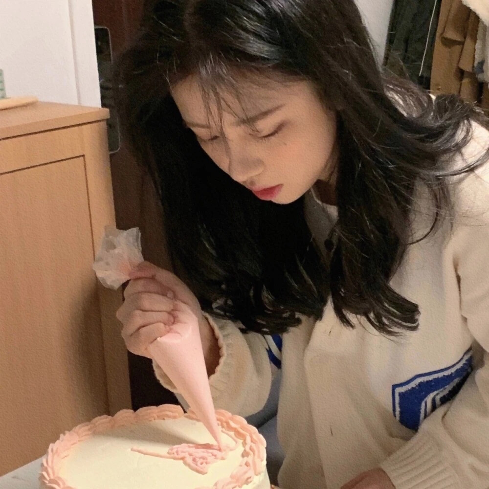 女生头像 图源网络侵删