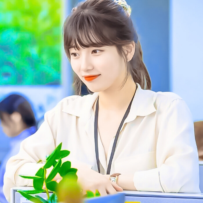 “秀智尼～”
裴秀智/苏粟粟