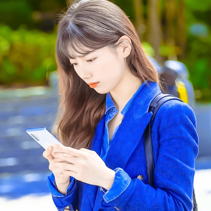 “秀智尼～”
裴秀智/苏粟粟