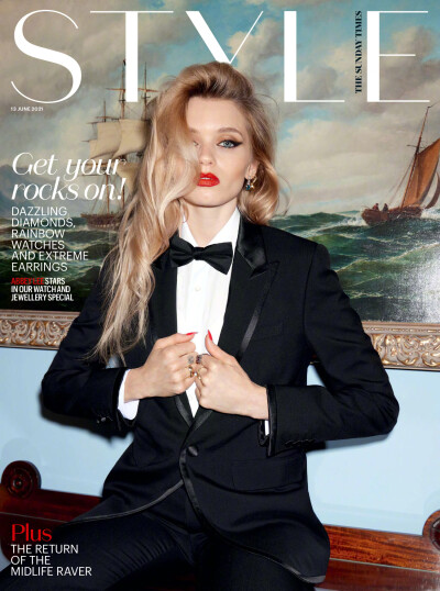 The Sunday Times Style June 2021
模特: Abbey Lee Kershaw
摄影: Claire Rothstein
[weibo@小象王国]