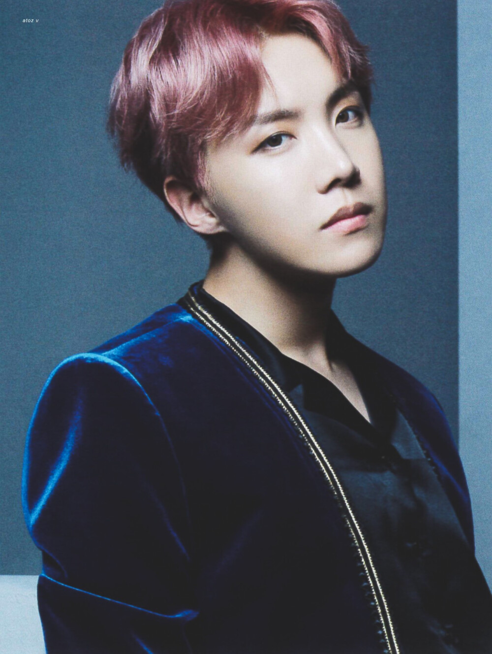 郑号锡
BTS, THE BEST扫图
cr:atozv_scan