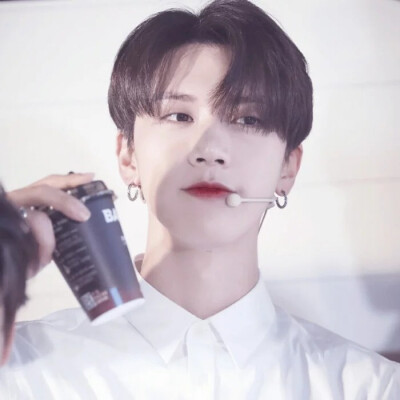 NCT Ten
WayV威神V李永钦
侵权删