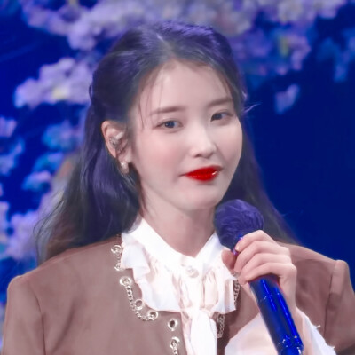 IU*夏日里的第一首情歌（love song）
