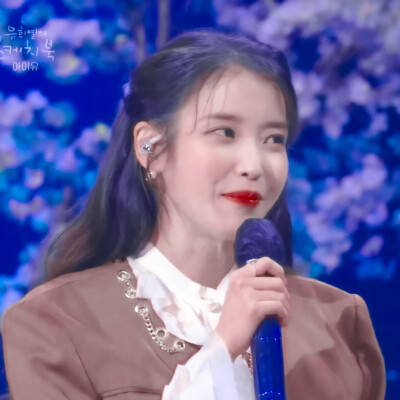 IU*夏日里的第一首情歌（love song）
