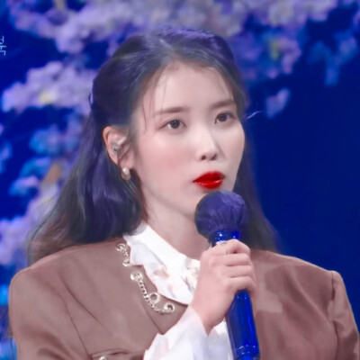 IU*夏日里的第一首情歌（love song）
