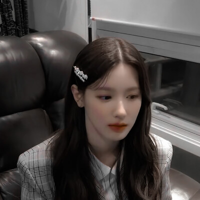 ·暗黑系？·
低产出品安痴痴hhh