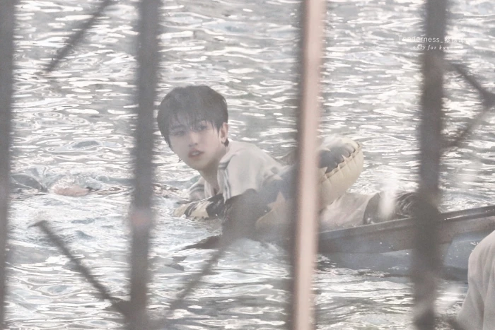 绝美蔡徐坤照片