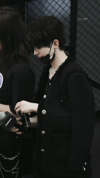 绝美蔡徐坤照片