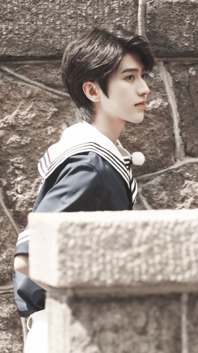 绝美蔡徐坤照片