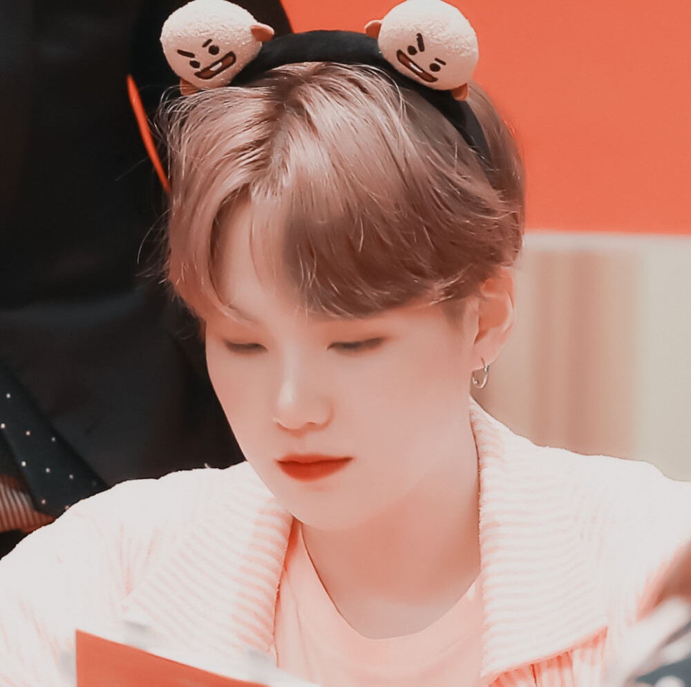 糖糖小公主
SUGA／闵玧其
cr._SUGALOVER_
©闵雨汐