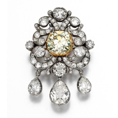 The Banks Diamond 胸针