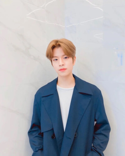 金昇玟 SEUNGMIN