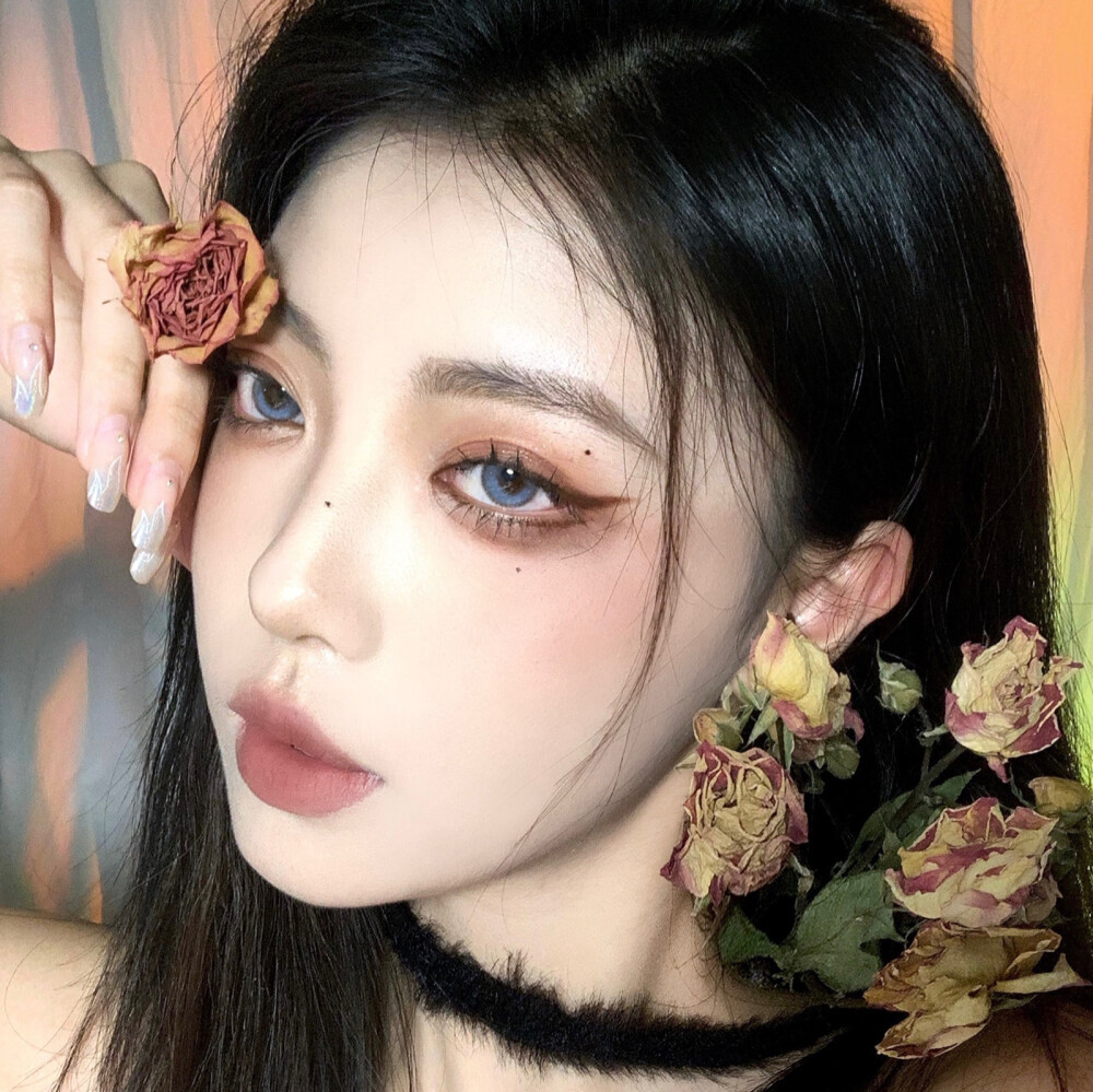 自截 女生头像/浓颜系美女 - 高清图片，堆糖，美图壁纸兴趣社区