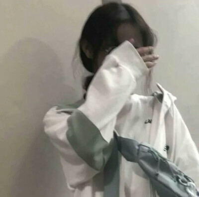 如果你瞄准月亮，即时迷失也是在星河之中.