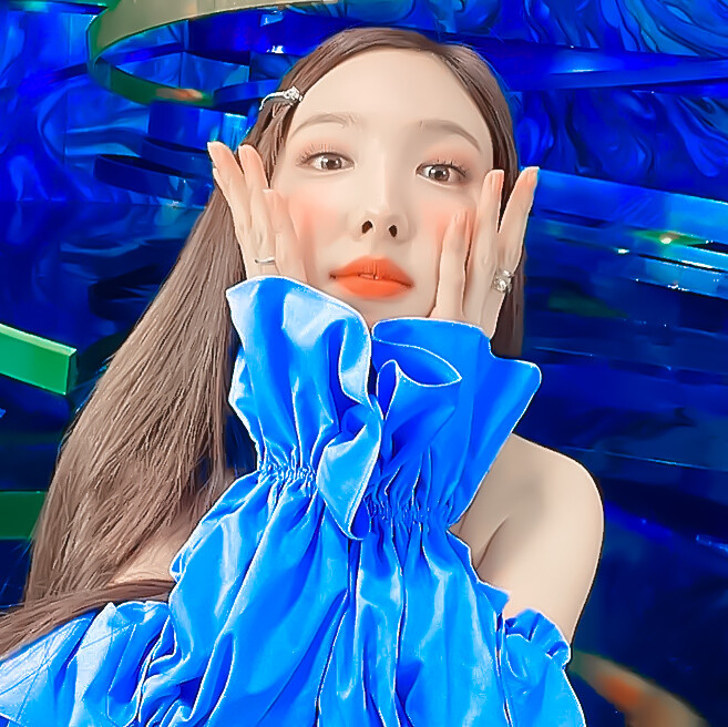 “脸脸”
苏粟粟/林娜琏