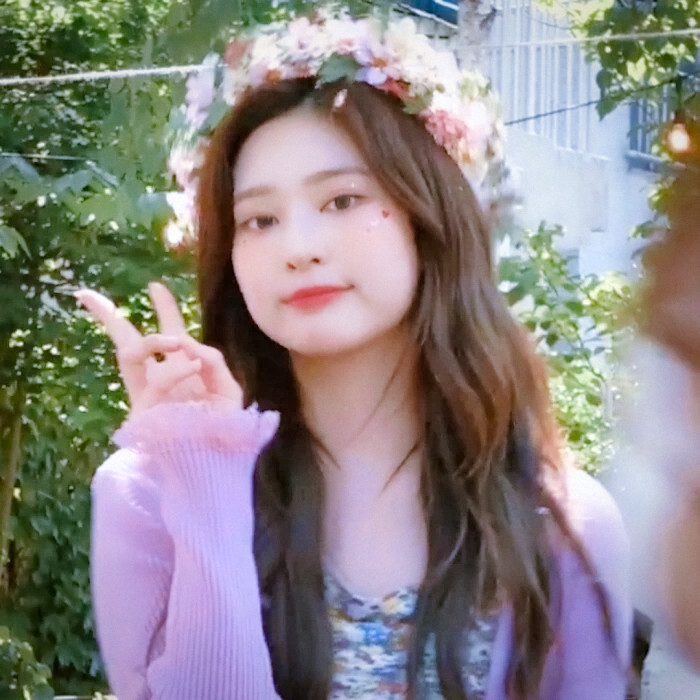 愉快的公园一日游
原赴暒
是一套是套图又不是套图的套图
金珉周/权恩妃