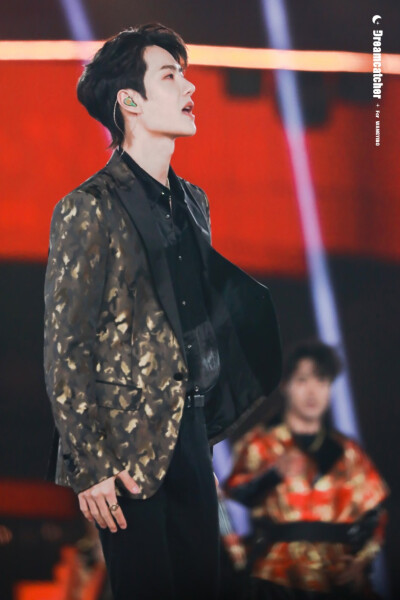 ✨龙的传人✨ cr:logo