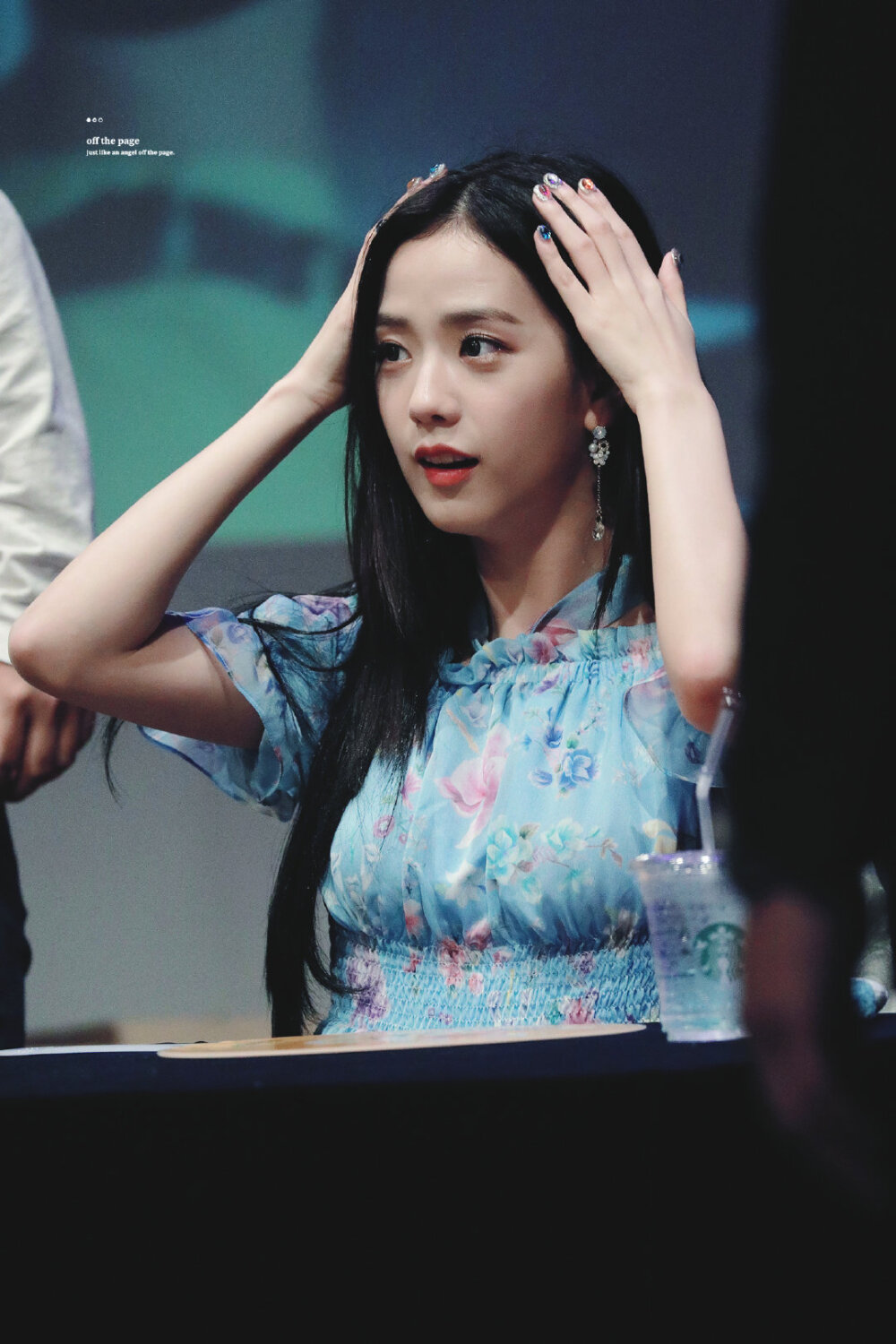 JISOO｜offthepage_js