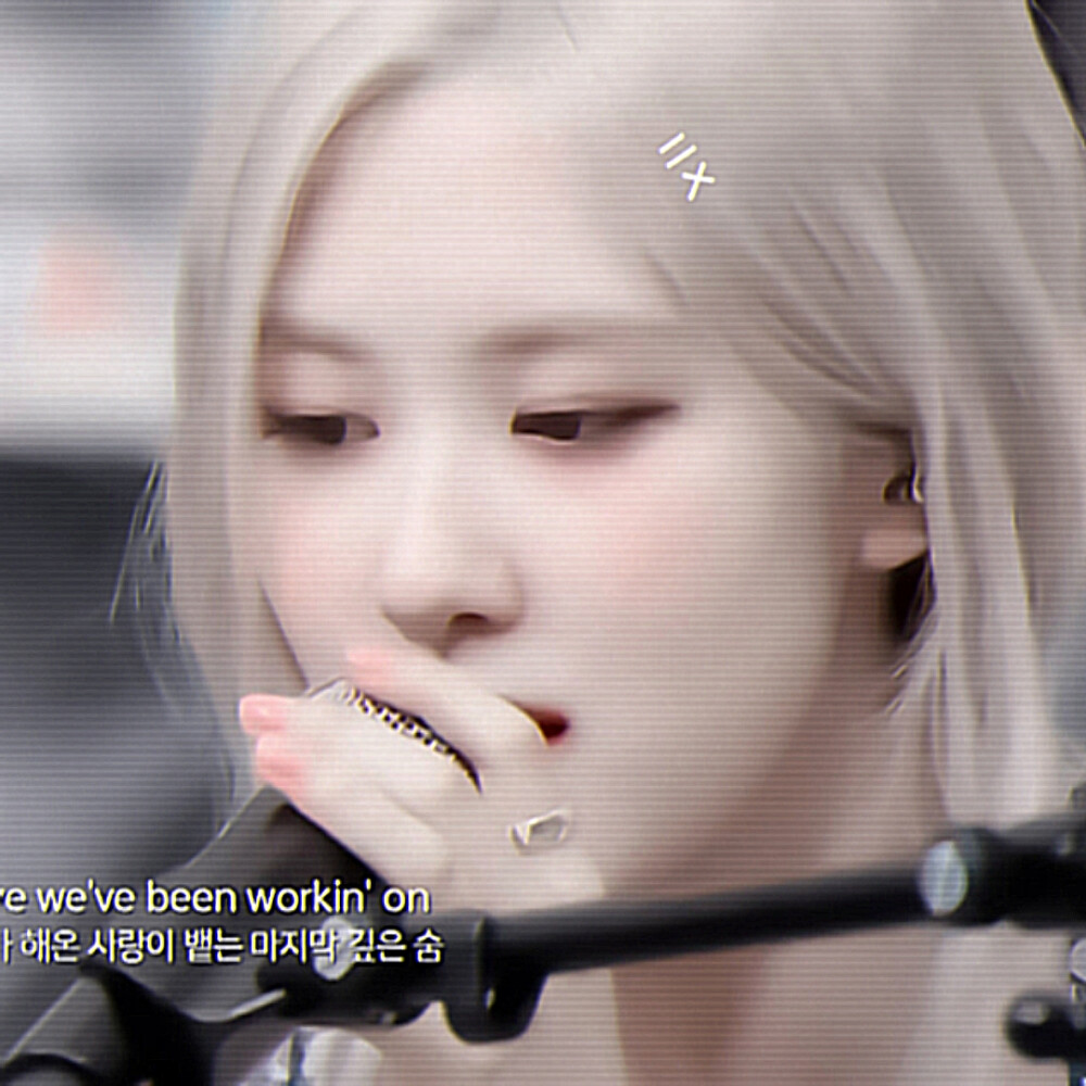 
＊ 很需要依靠
抱歉，可能纹理有点严重。
我爱堆糖。