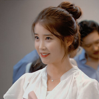 IU | 最佳李纯信
cr:砂糖收藏家