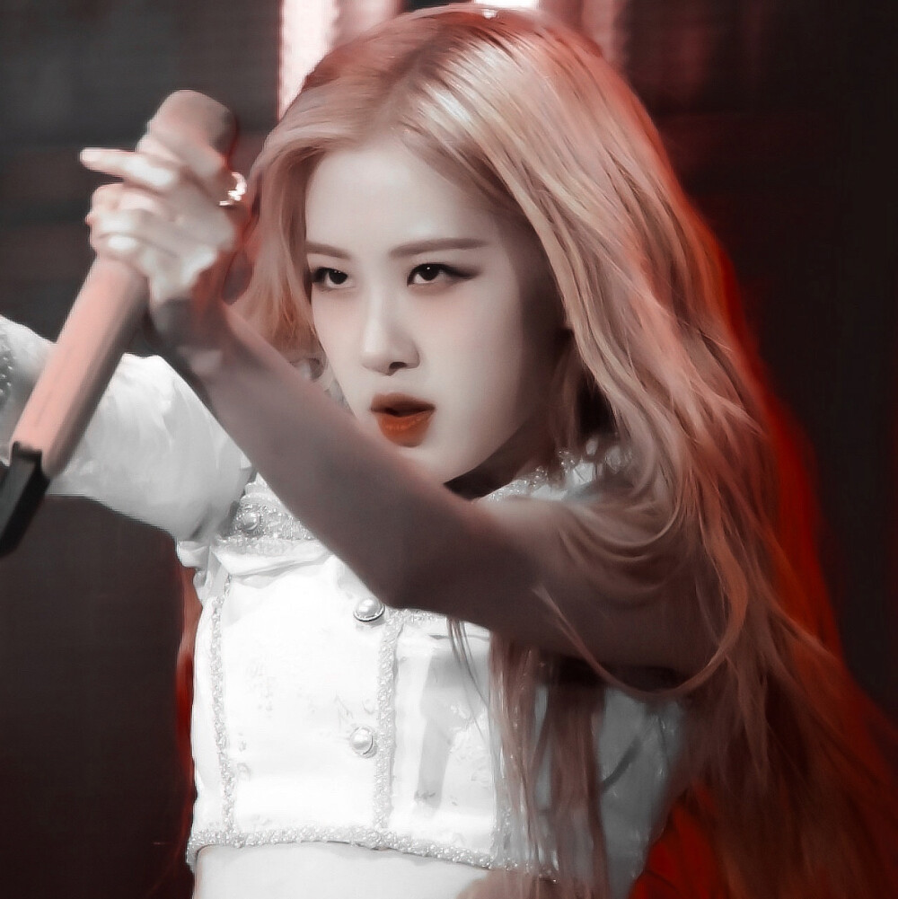 
Rosé \ Savage love
