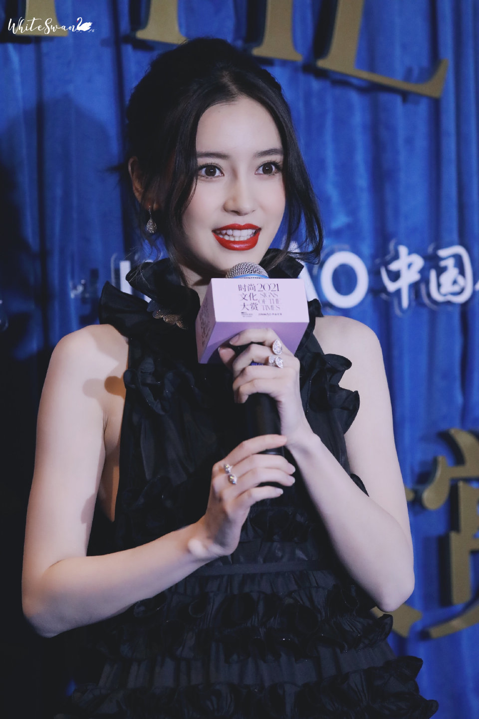 【侵权删】这里是Angelababy（杨颖）的美图啦~可甜可盐可飒你值得拥有哦！
我在豆蔻年华遇见你，想要陪你好多好多年。（图源很广，带水印，只是个人集baby美图）