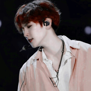 “ 吴悠，明天见。”