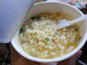 新入三桶泡面
个人感觉不如汤达人好吃