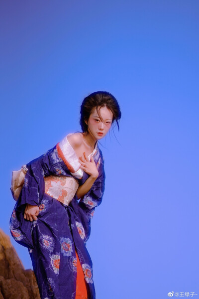 梦潮汹涌
出境：@陳一玟_
摄影：@王绿子-