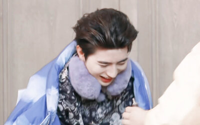 蔡徐坤
©星星邮递员·