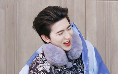 蔡徐坤
©星星邮递员·