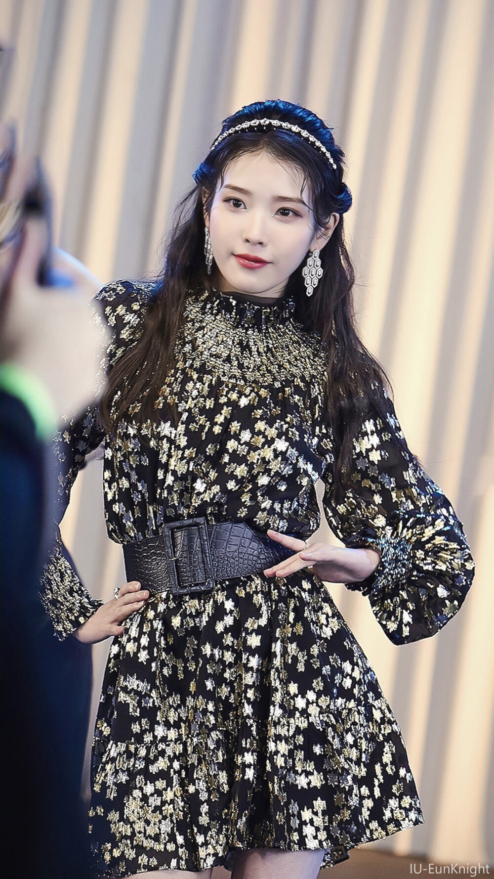 IU