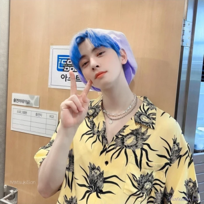 车车，yyds，不愧是脸蛋天才(*•̀ᴗ•́*)و ̑̑