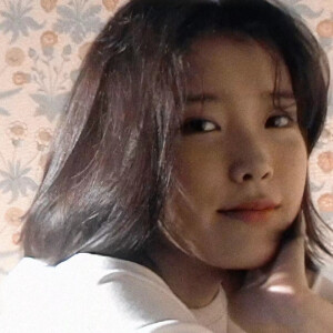 IU