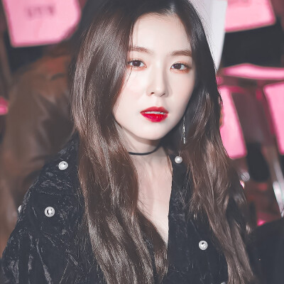 裴珠泫 Irene
cr.
BAEBY329
