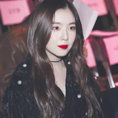 裴珠泫 Irene
cr.
BAEBY329
