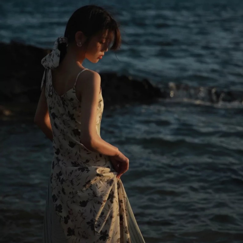 夜色温柔，而你更甚