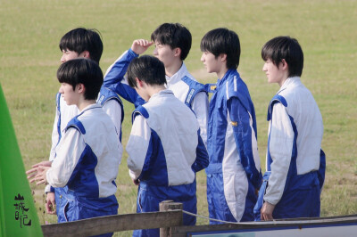 时代少年团壁纸，建议横屏食用