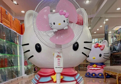 喜欢HelloKitty的对个瞬间