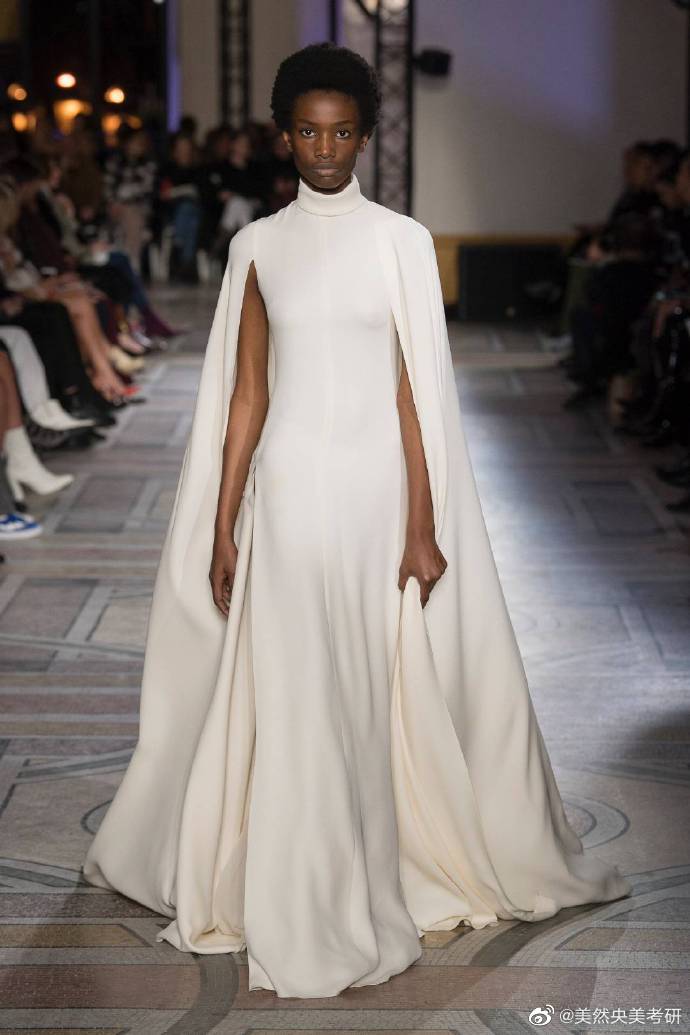 Giambattista Valli 2018