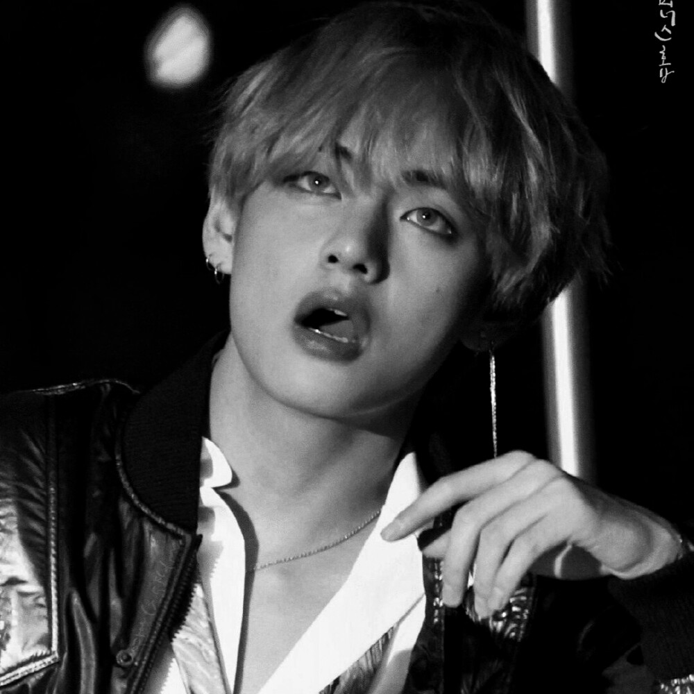 
他如同黑曼巴的毒蛇
