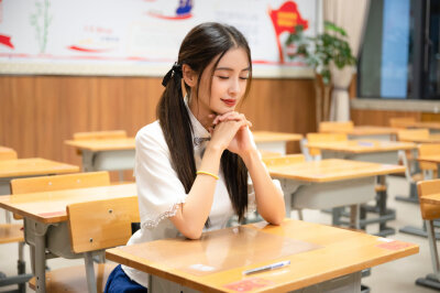 【侵权删】这里是Angelababy（杨颖）的美图啦~可甜可盐可飒你值得拥有哦！
我在豆蔻年华遇见你，想要陪你好多好多年。（图源很广，带水印，只是个人集baby美图）