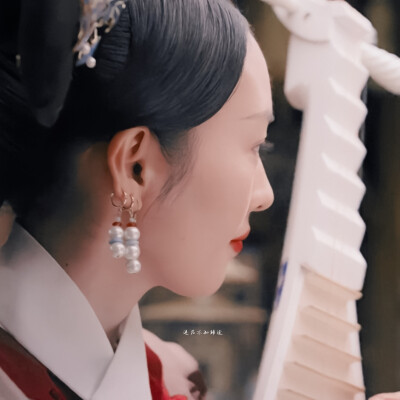 童瑶×如懿传×高晞月
顾笙恩‖姜浔‖迷茫不知归途
@行凶博物馆